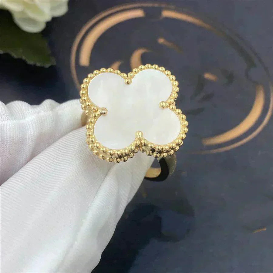 [Max Jewelry ]CLOVER WHITE MOP RING