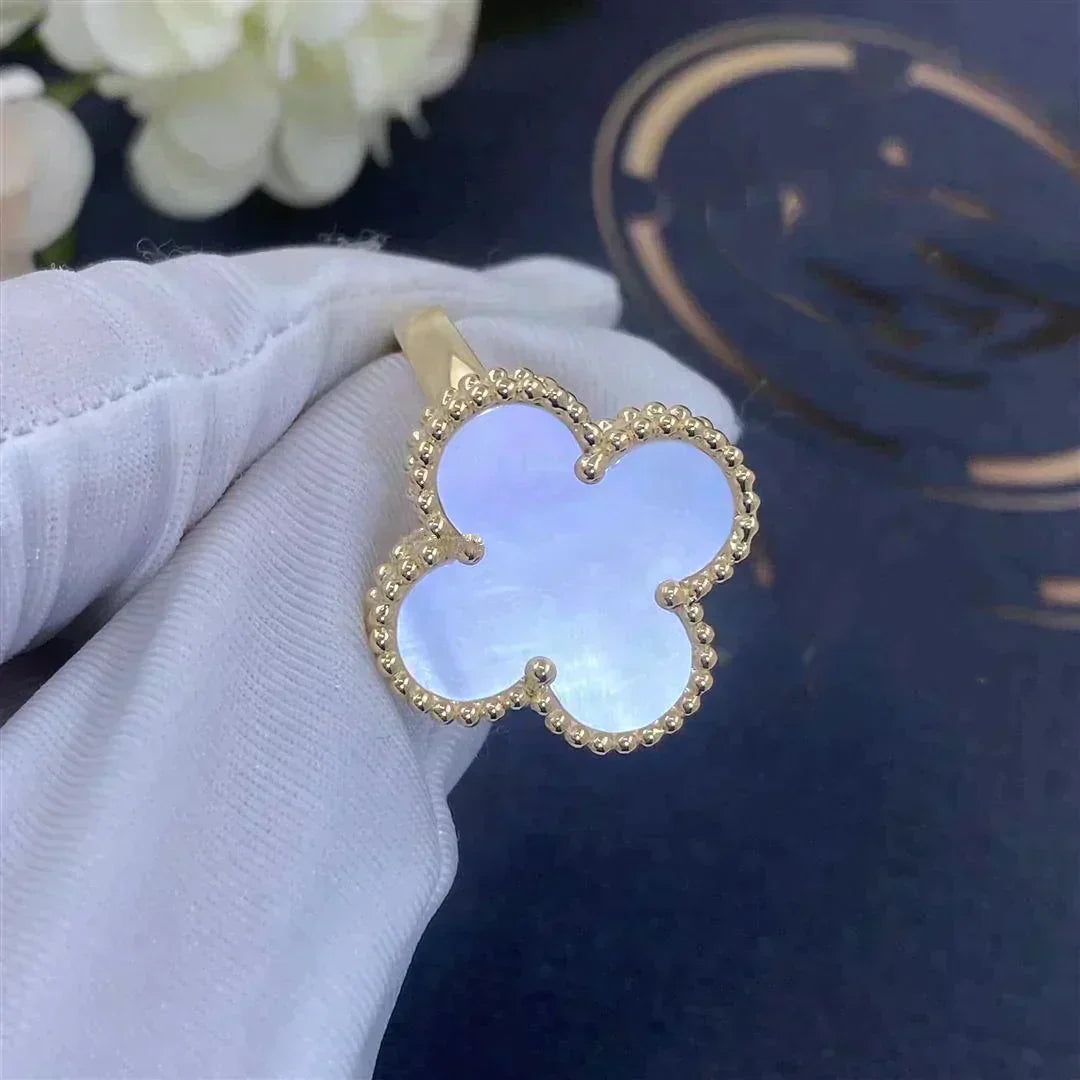 [Max Jewelry ]CLOVER WHITE MOP RING