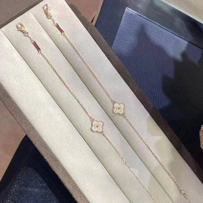 [Max Jewelry ]CLOVER SINGLE FLOWER BRACELET