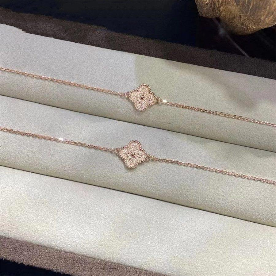 [Max Jewelry ]CLOVER SINGLE FLOWER BRACELET