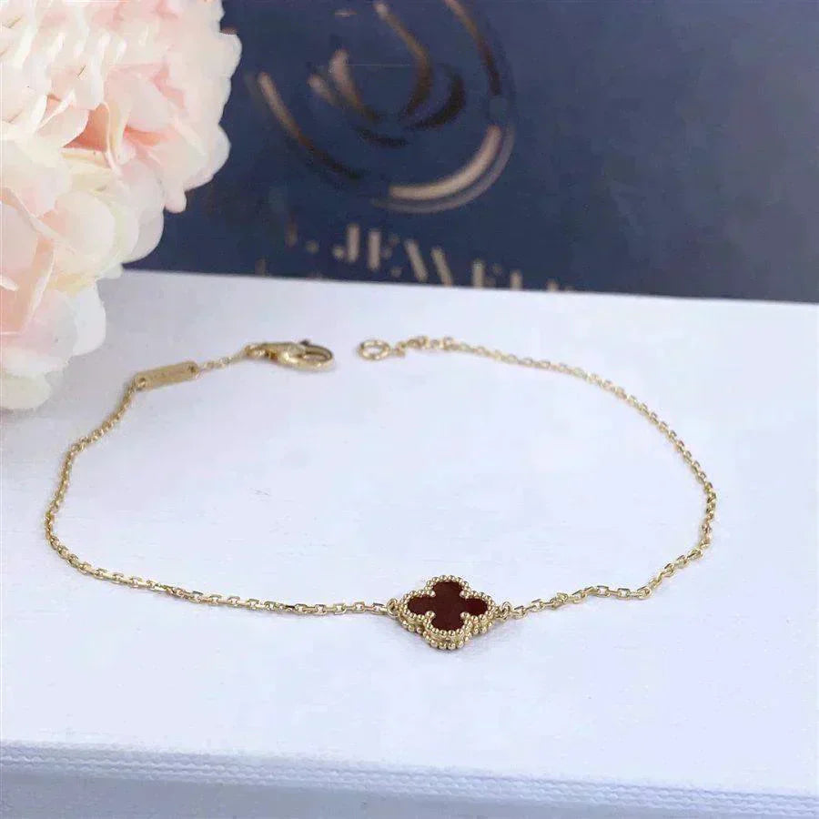 [Max Jewelry ]CLOVER  CARNELIAN SINGLE FLOWER BRACELET