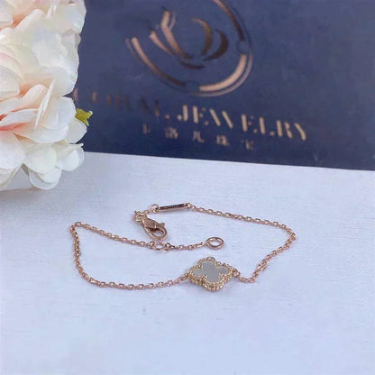 [Max Jewelry ]CLOVER WHITE MOP SINGLE FLOWER BRACELET