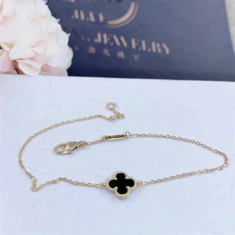 [Max Jewelry ]CLOVER ONYX SINGLE FLOWER BRACELET