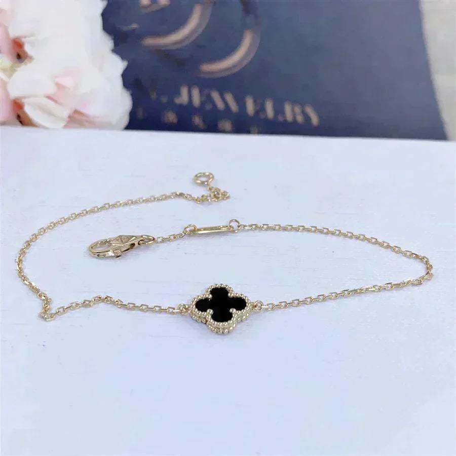 [Max Jewelry ]CLOVER ONYX SINGLE FLOWER BRACELET