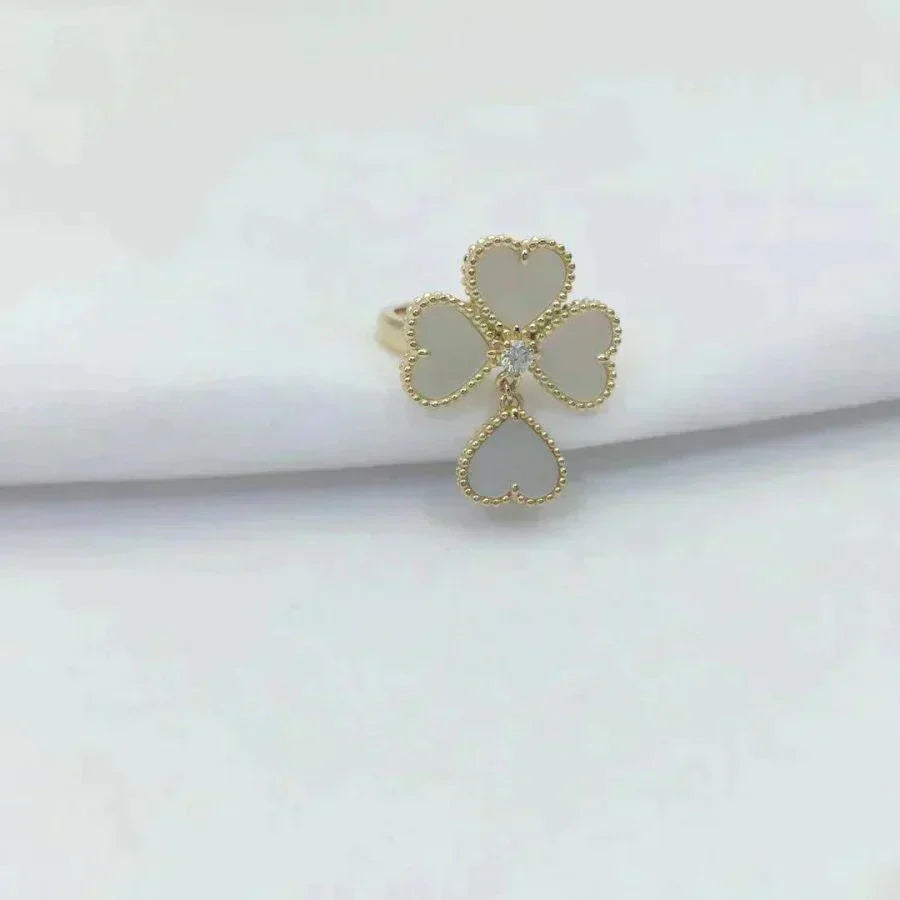 [Max Jewelry ]SWEET CLOVER WHITE MOP RING