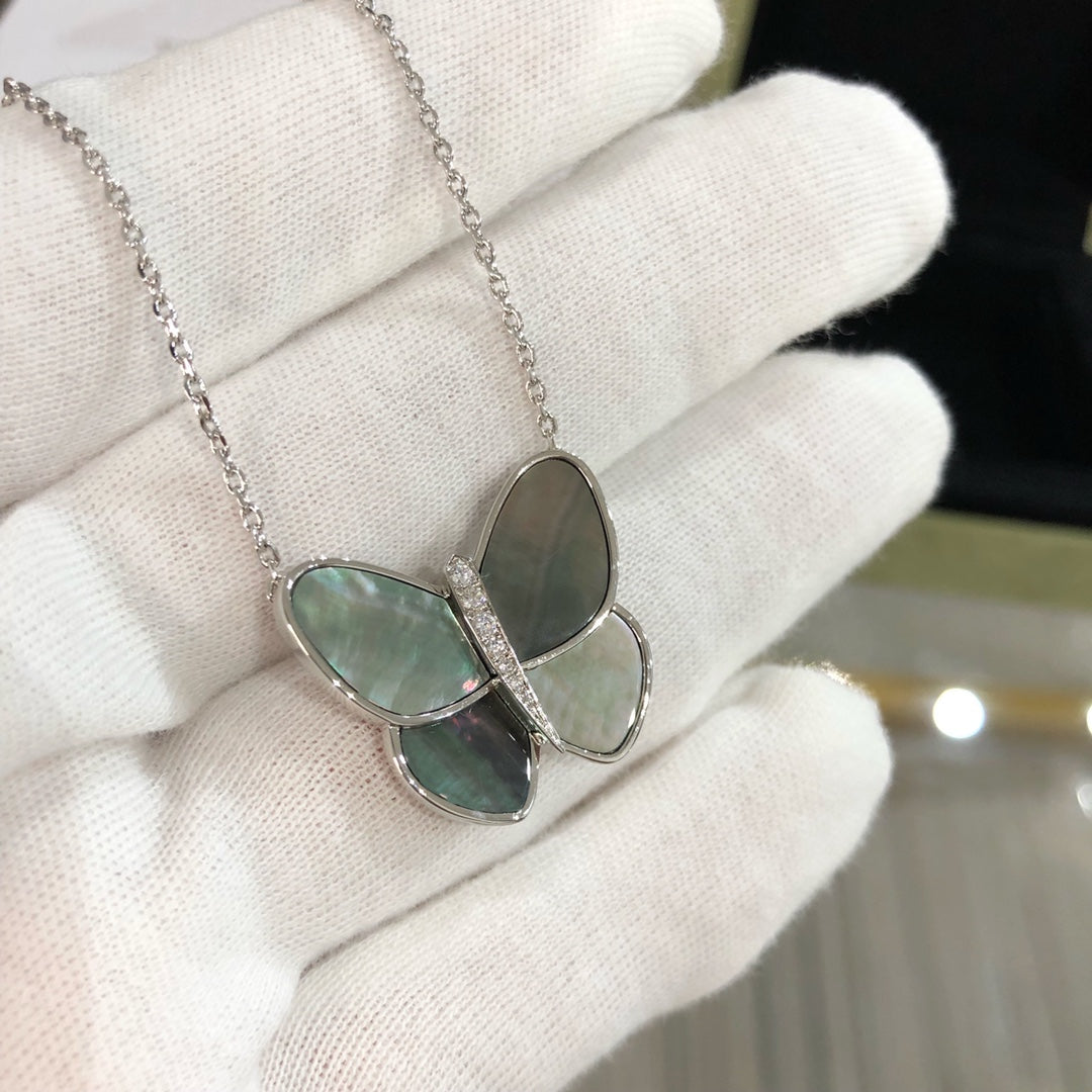[Max Jewelry ]LARGE BUTTERFLY SILVER PENDANT DIAMOND NECKLACE