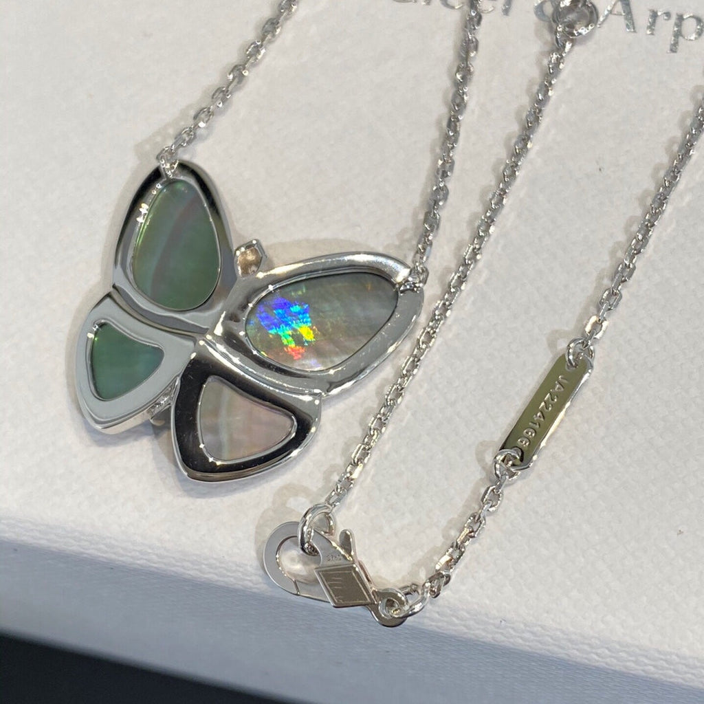 [Plus&Max]LARGE BUTTERFLY SILVER PENDANT DIAMOND NECKLACE