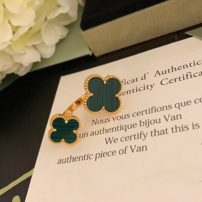 [Max Jewelry ]CLOVER BETWEEN THE FINGER RING