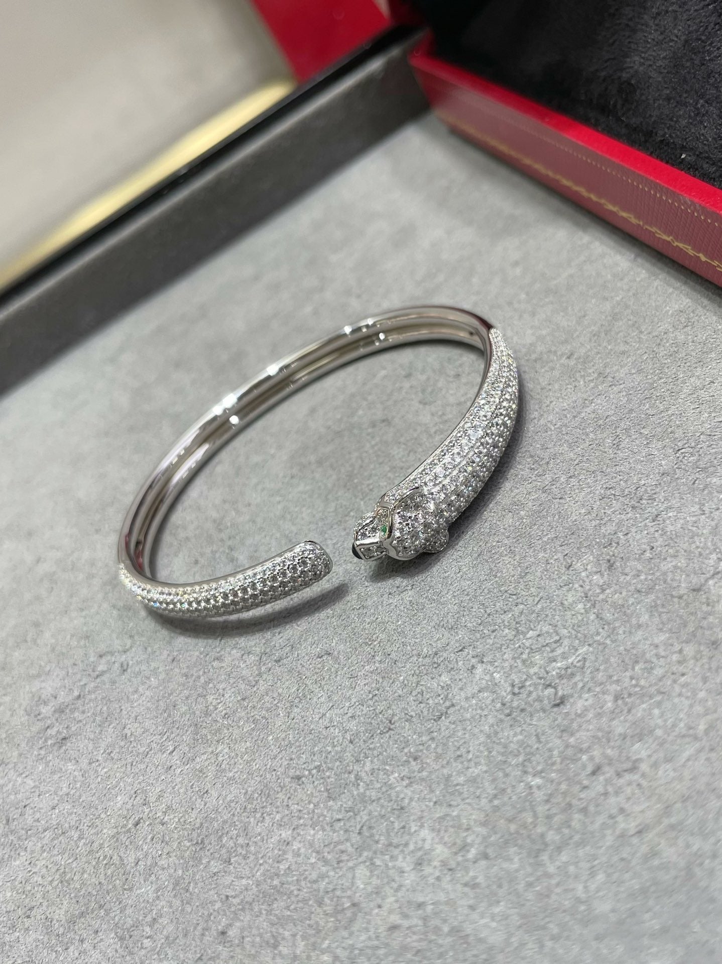 [Max Jewelry ]PANTHERE FULL DIAMOND OPEN BRACELET