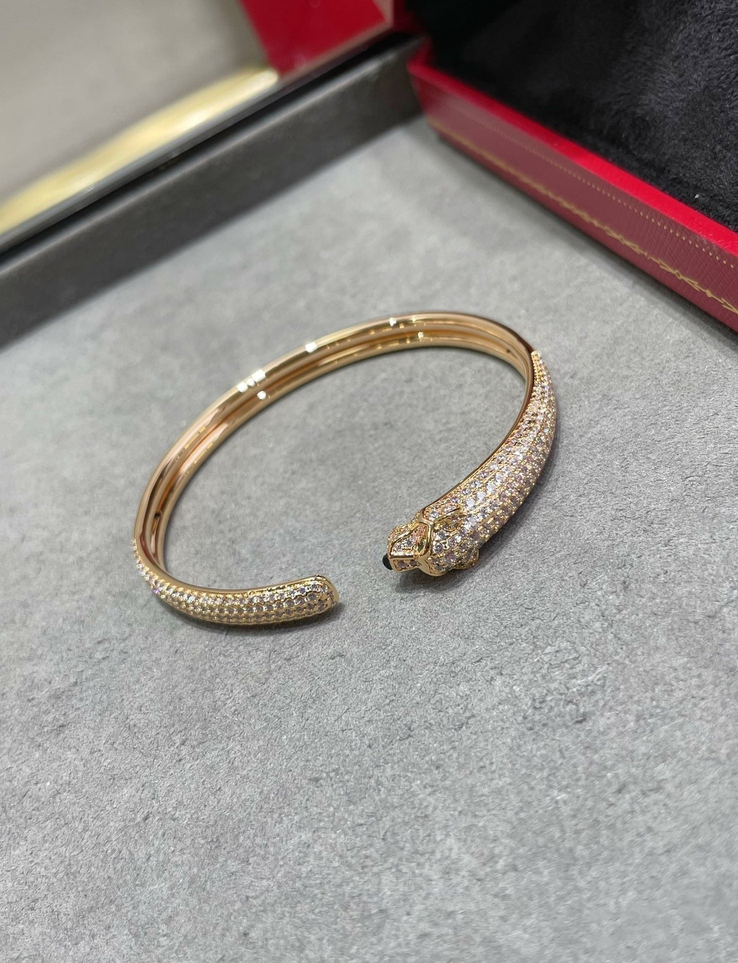 [Max Jewelry ]PANTHERE FULL DIAMOND OPEN BRACELET