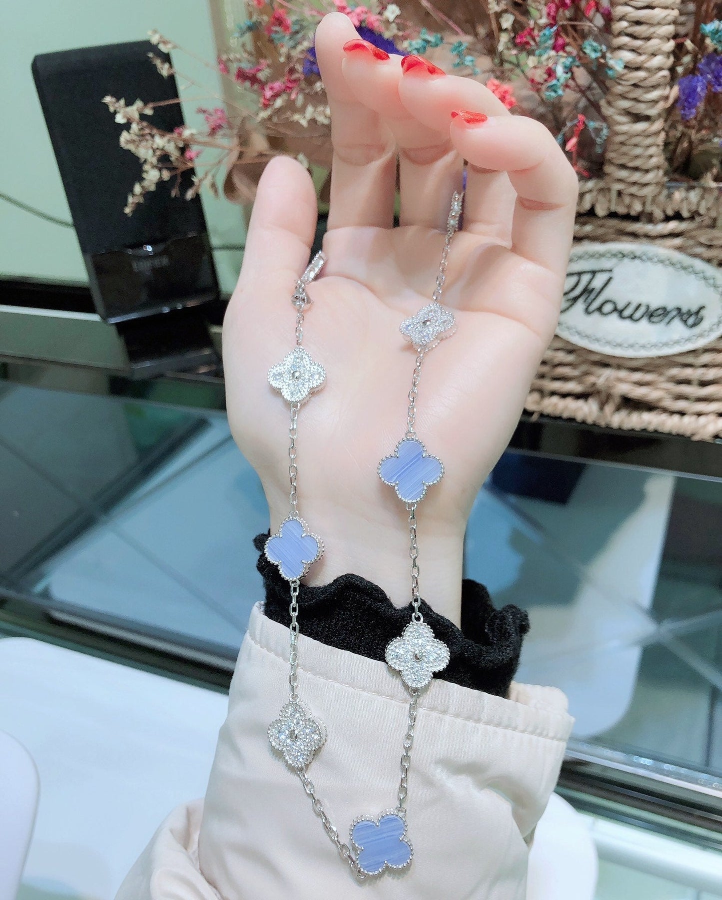 [Max Jewelry ]CLOVER 10 MOTIFS CHALCEDONY DIAMONDS SILVER NECKLACE